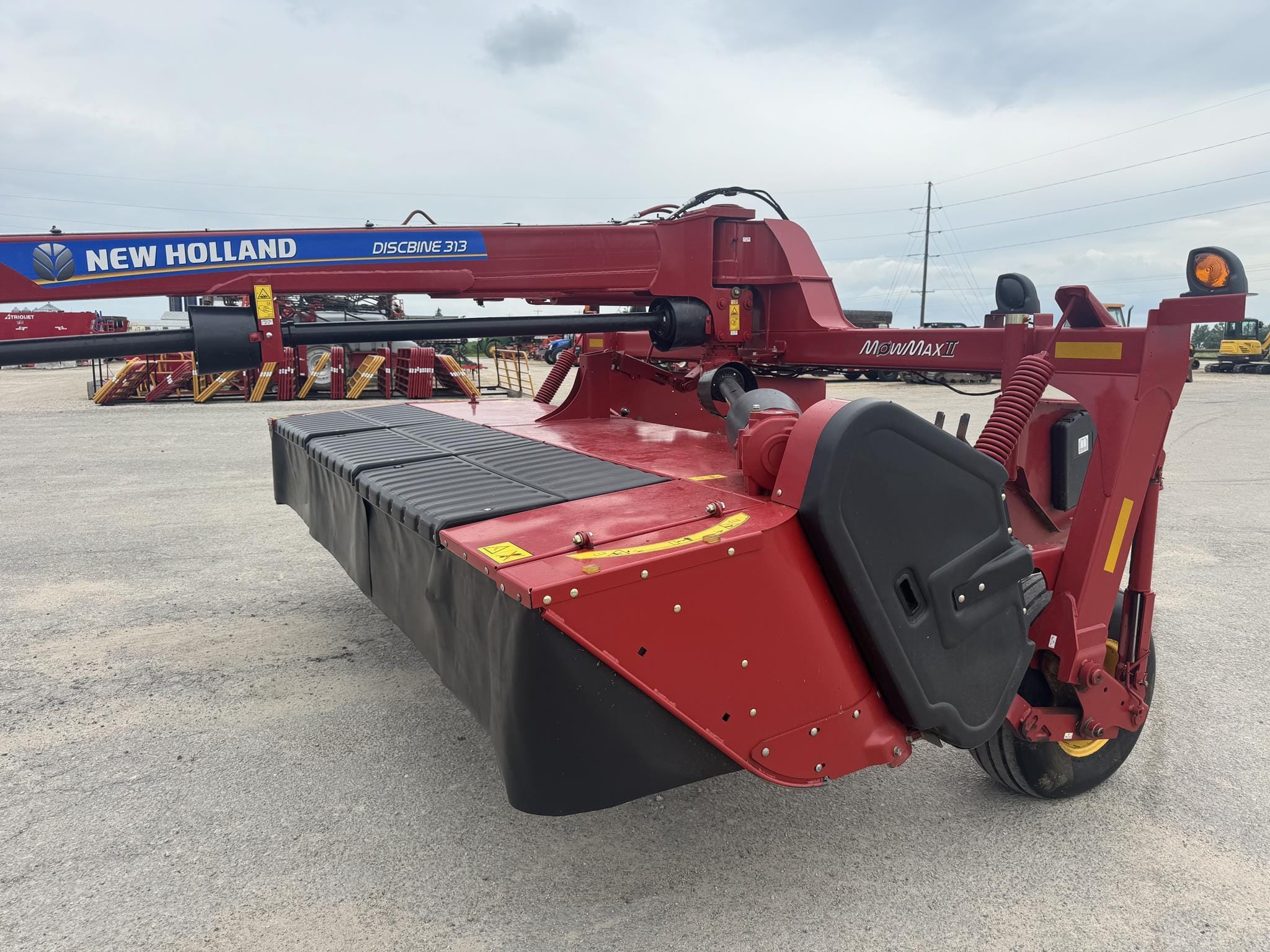 2022 New Holland 313 Equipment Image0