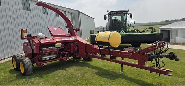 Image of New Holland FP240 equipment image 1