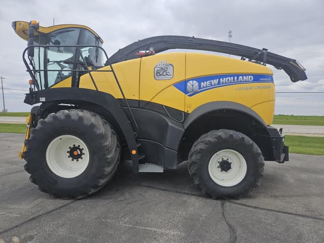 Image of New Holland FR650 equipment image 2