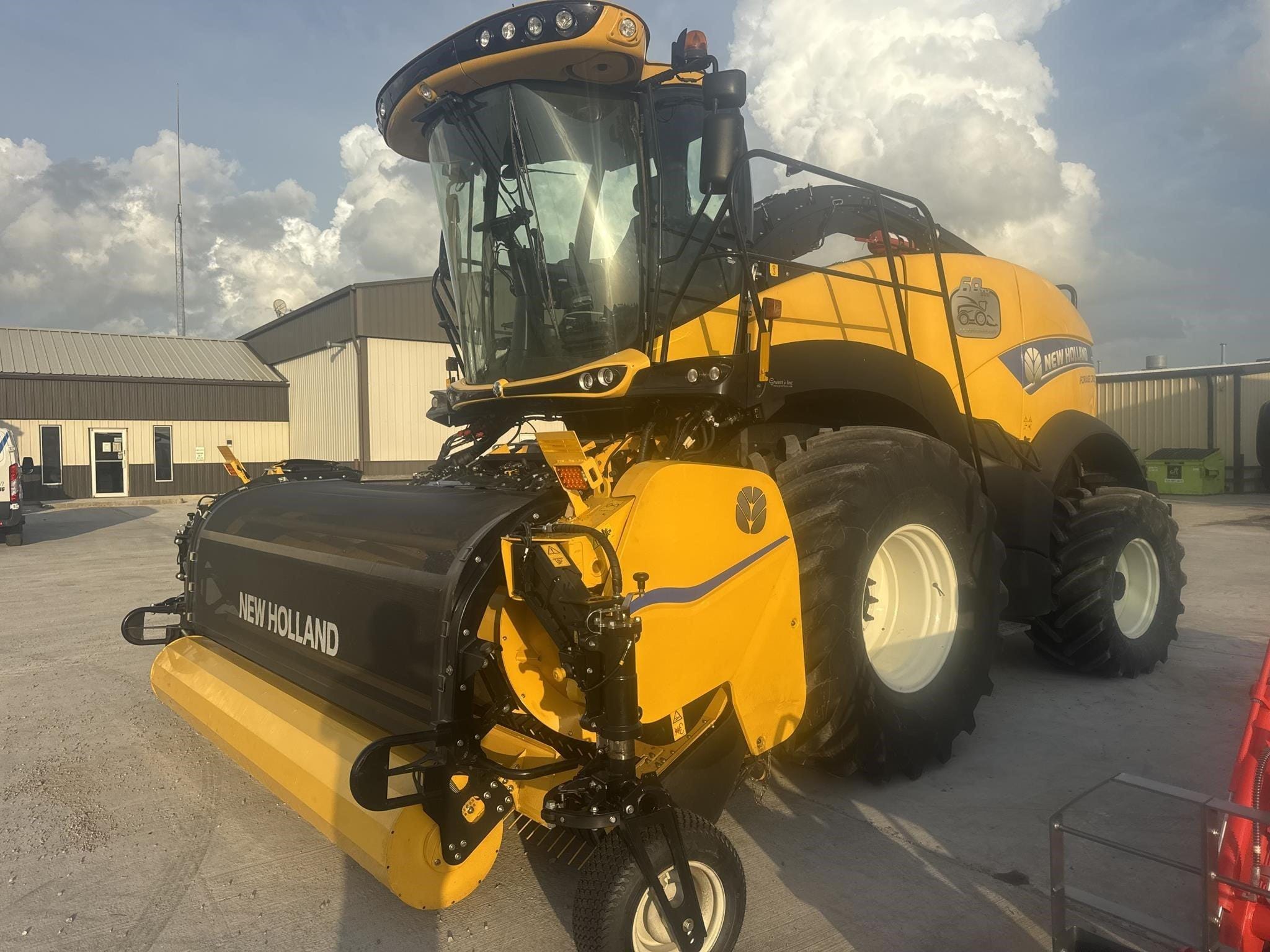 2022 New Holland FR650 Equipment Image0
