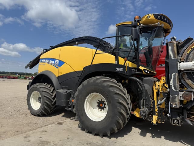 Image of New Holland FR780 equipment image 1