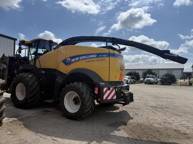 Image of New Holland FR780 equipment image 2