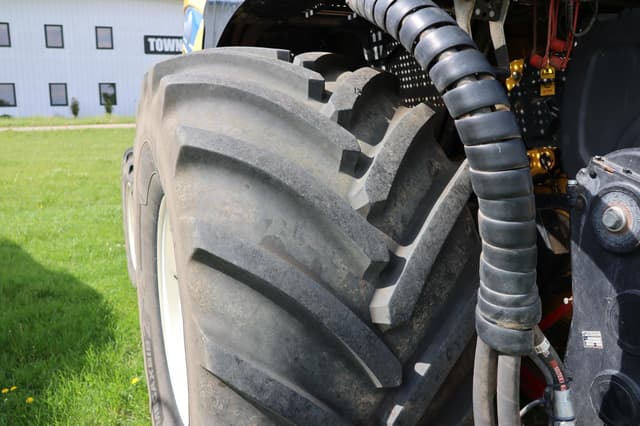Image of New Holland FR920 equipment image 4