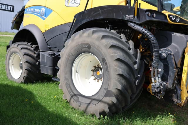 Image of New Holland FR920 equipment image 3