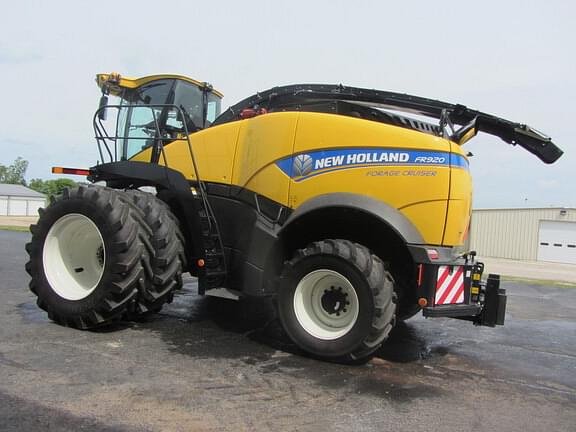 Image of New Holland FR920 equipment image 1