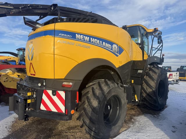 Image of New Holland FR920 equipment image 4