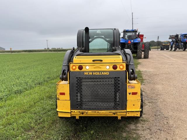 Image of New Holland L318 equipment image 4