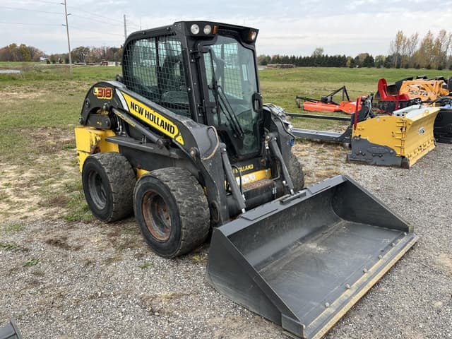 Image of New Holland L318 equipment image 1