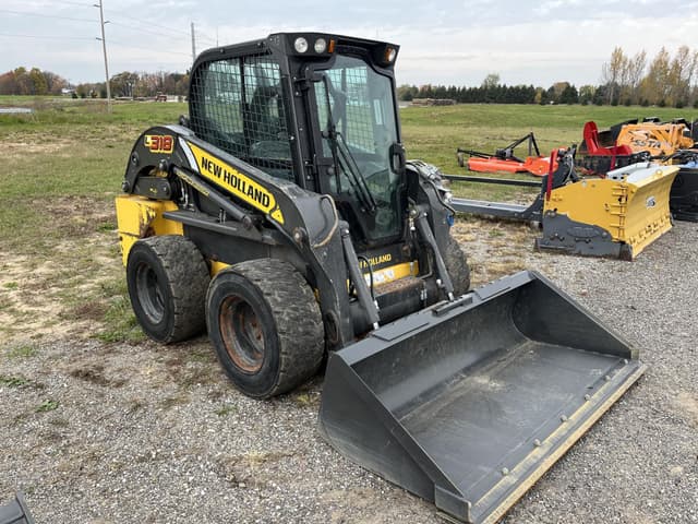 Image of New Holland L318 equipment image 1