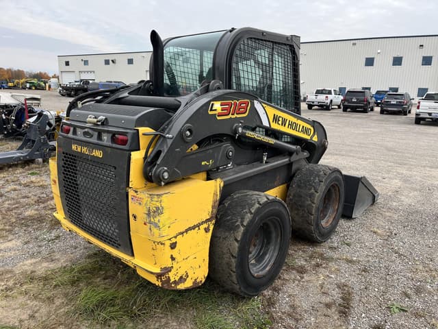 Image of New Holland L318 equipment image 2