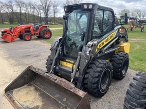 2022 New Holland L318 Image