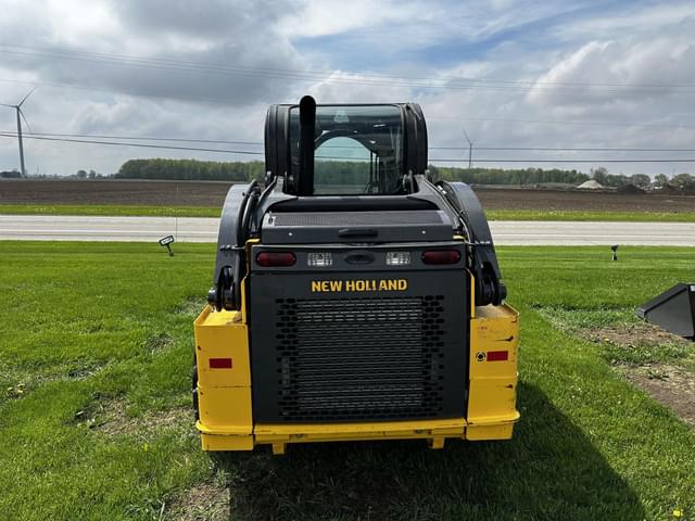 Image of New Holland L318 equipment image 4