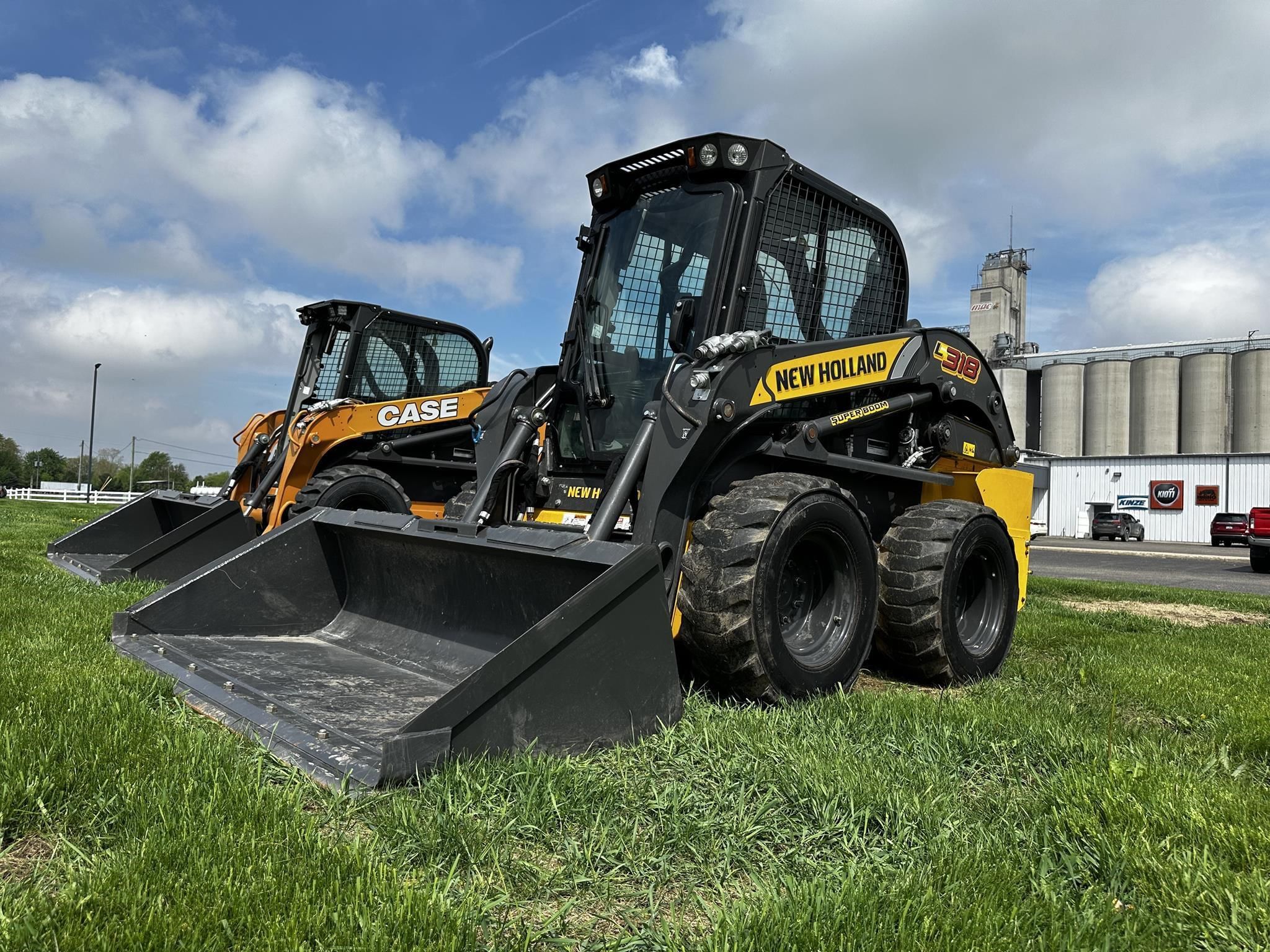 2022 New Holland L318 Equipment Image0