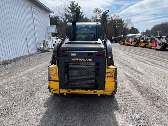 Image of New Holland L318 equipment image 3