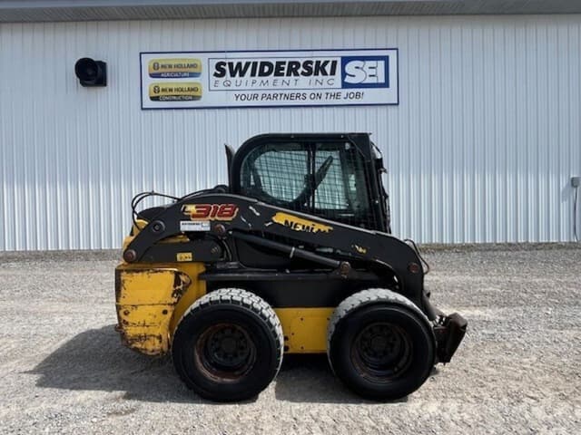 Image of New Holland L318 equipment image 1