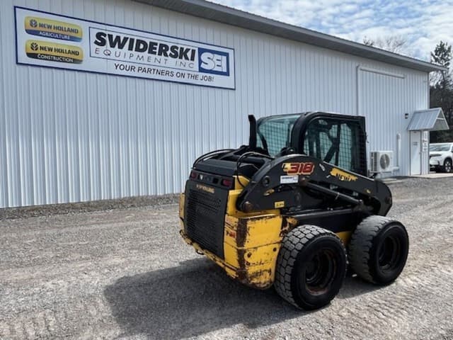 Image of New Holland L318 equipment image 2