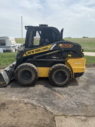 Image of New Holland L320 equipment image 1
