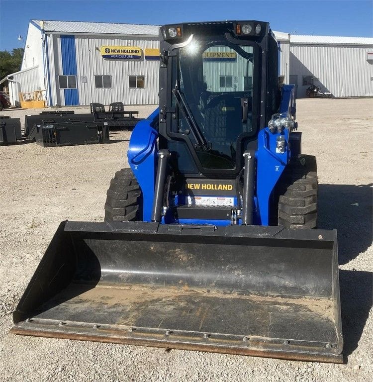 Main image New Holland L320