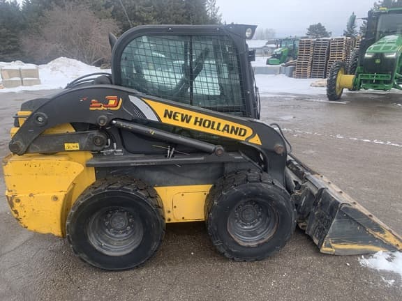 Image of New Holland L320 equipment image 4