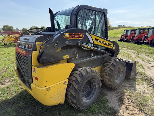 Image of New Holland L320 equipment image 3