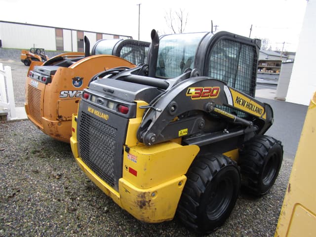 Image of New Holland L320 equipment image 4