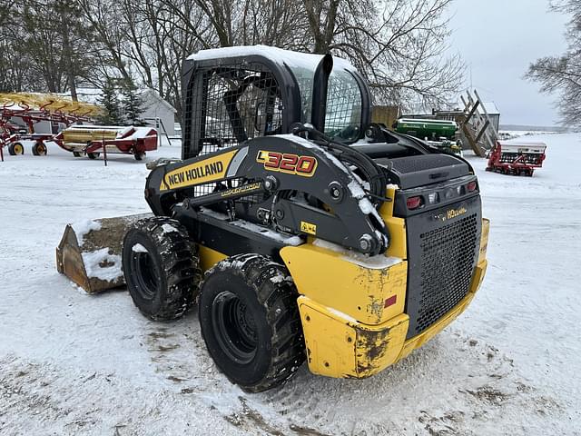 Image of New Holland L320 equipment image 1