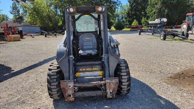 Image of New Holland L320 equipment image 1