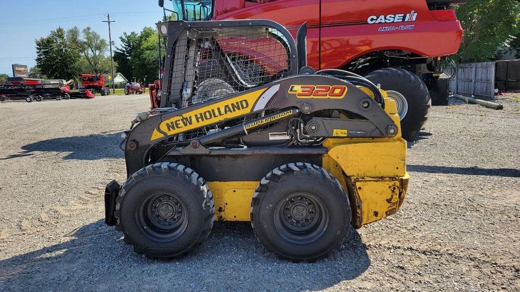2022 New Holland L320 Equipment Image0