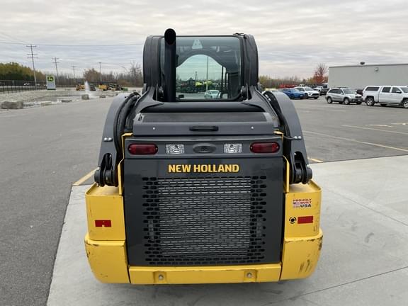 Image of New Holland L320 equipment image 3