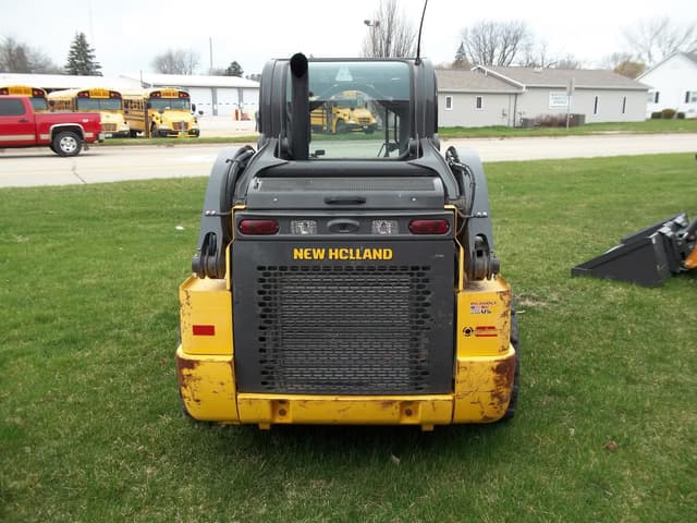 Image of New Holland L320 equipment image 4