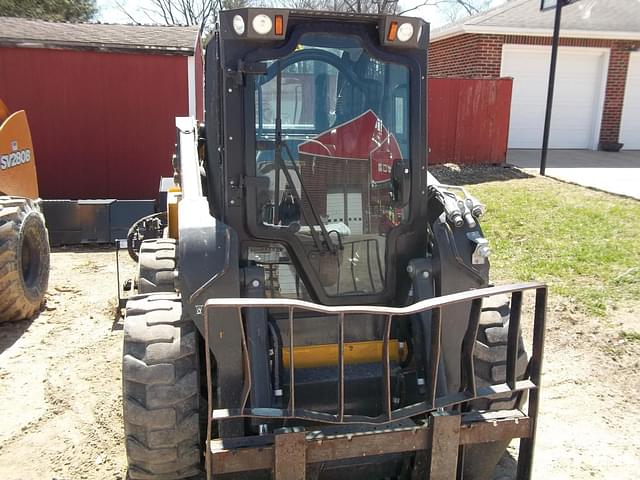 Image of New Holland L320 equipment image 1