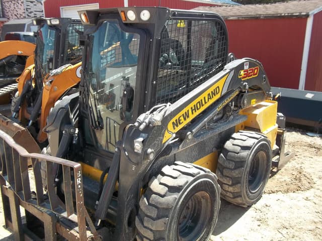 Image of New Holland L320 equipment image 2