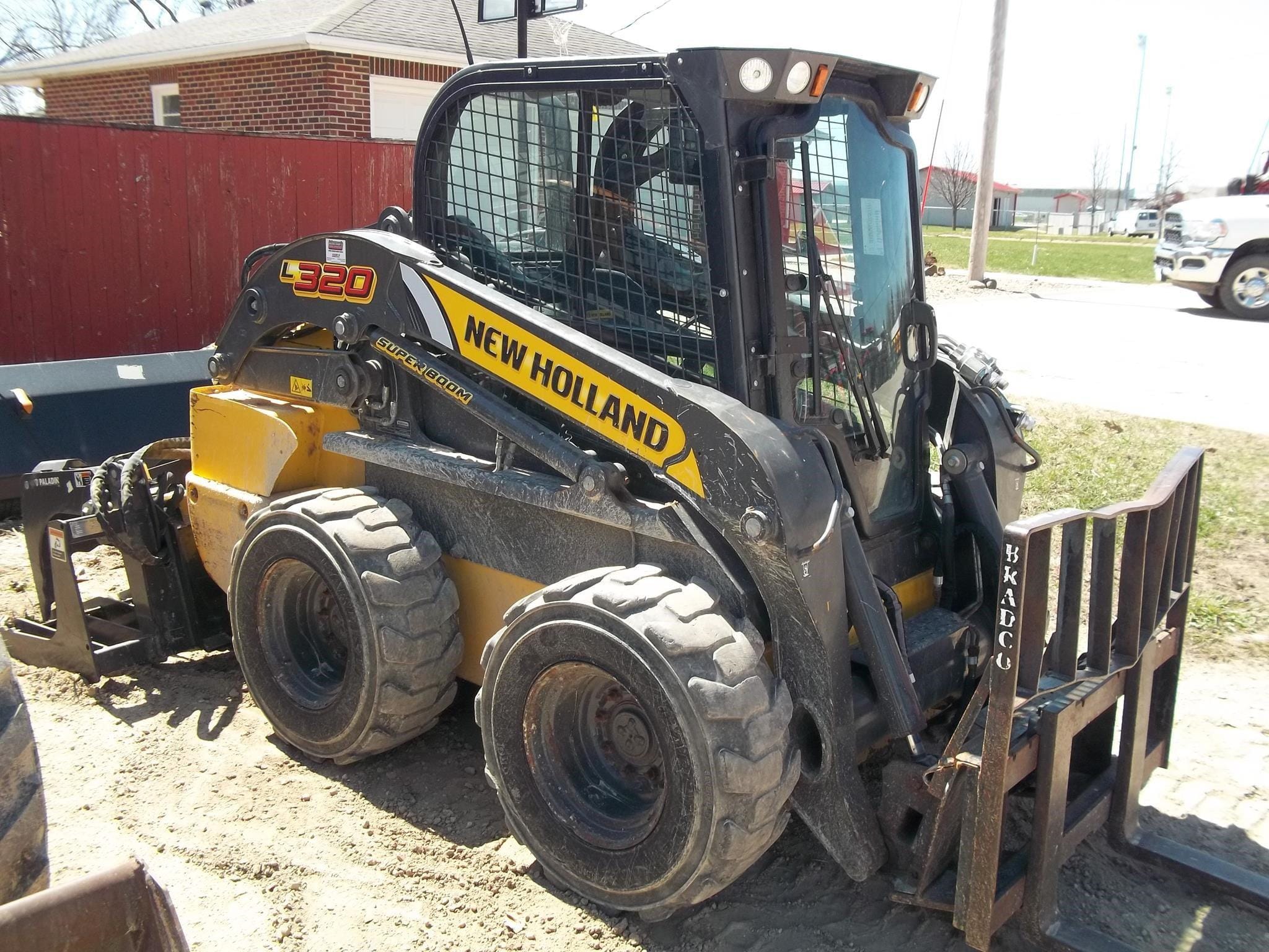 2022 New Holland L320 Equipment Image0