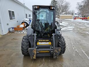 Main image New Holland L320 1