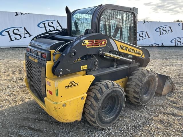 Image of New Holland L320 equipment image 4
