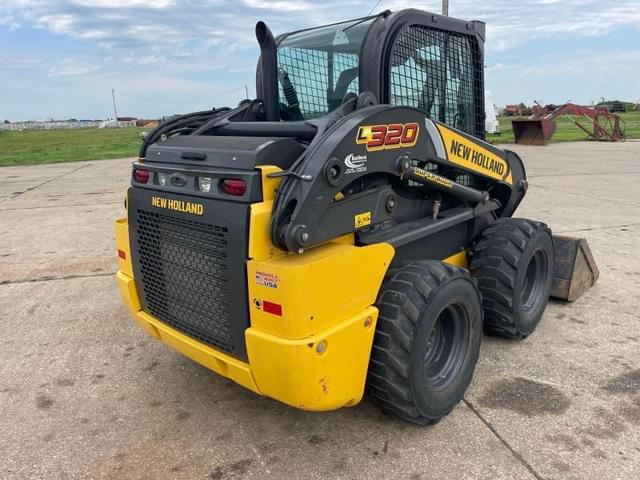 Image of New Holland L320 equipment image 2