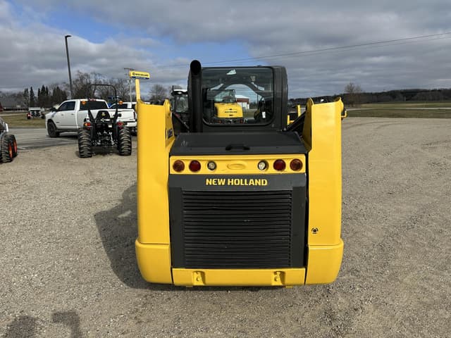 Image of New Holland L321 equipment image 3