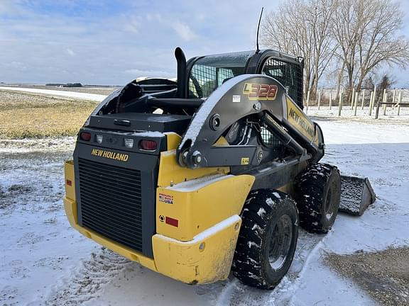 Image of New Holland L328 equipment image 3