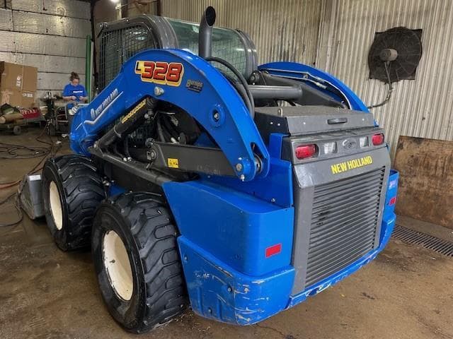 Image of New Holland L328 equipment image 3