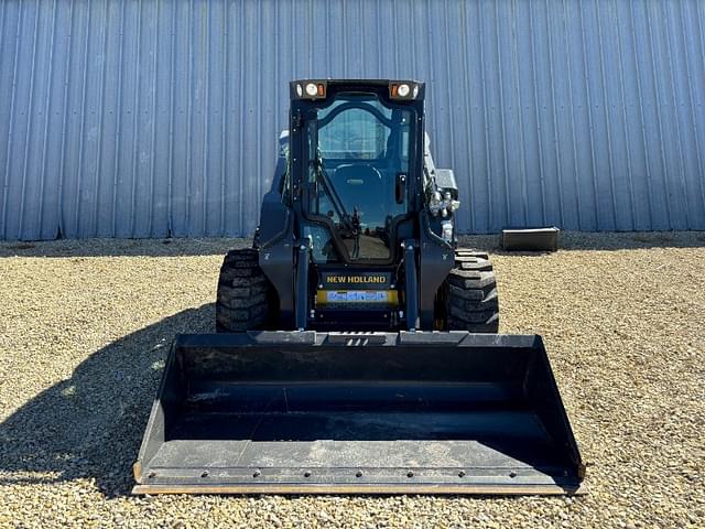 Image of New Holland L328 equipment image 2