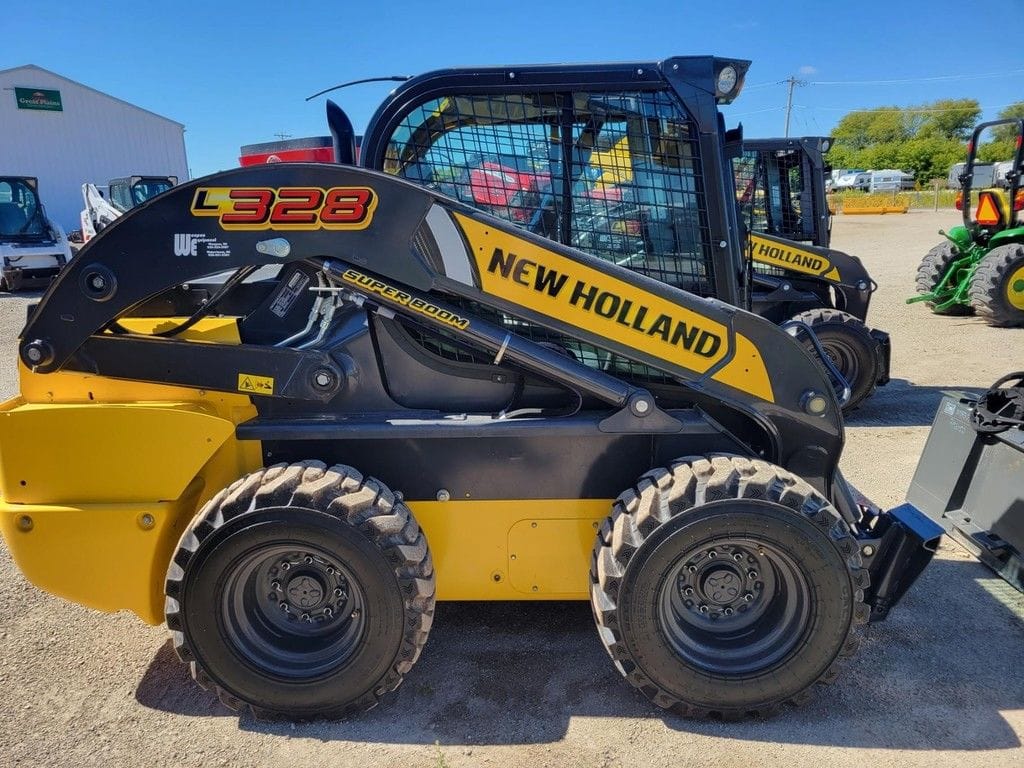 Main image New Holland L328