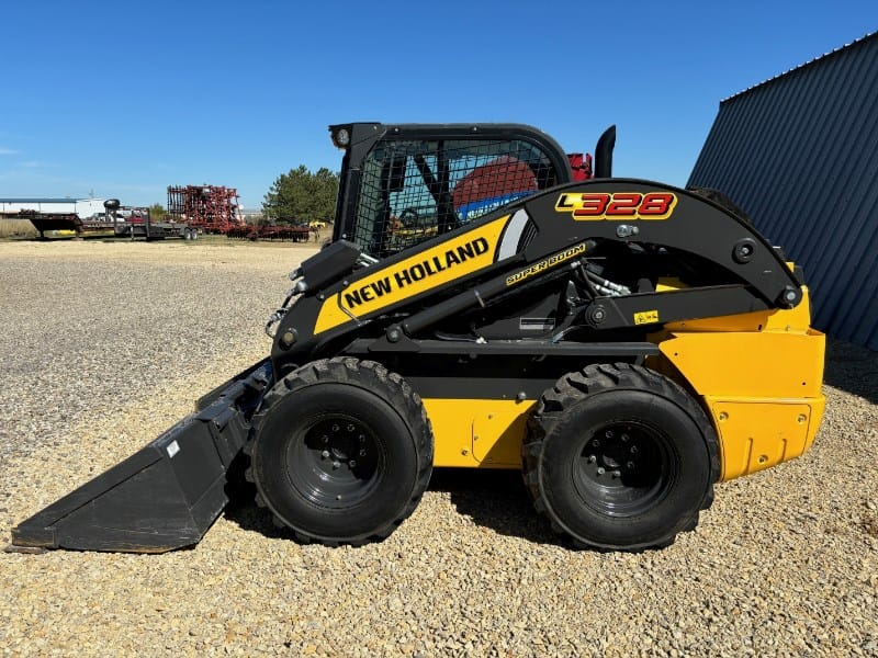 2022 New Holland L328 Equipment Image0