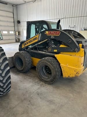 2022 New Holland L328 Image