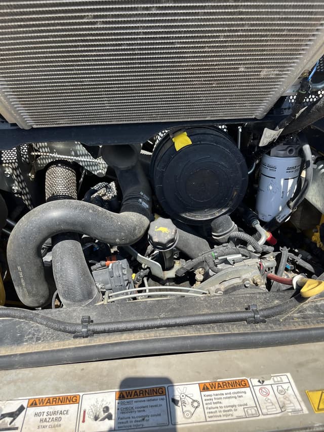 Image of New Holland L328 equipment image 2