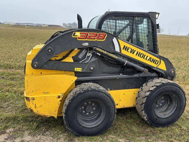 Image of New Holland L328 equipment image 2