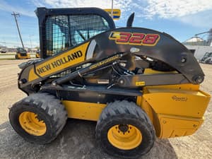 2022 New Holland L328 Image
