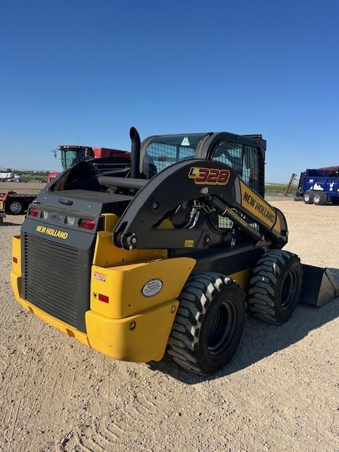 Image of New Holland L328 equipment image 3