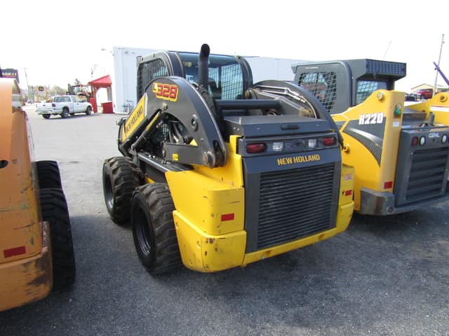 Image of New Holland L328 equipment image 4