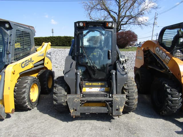 Image of New Holland L328 equipment image 3