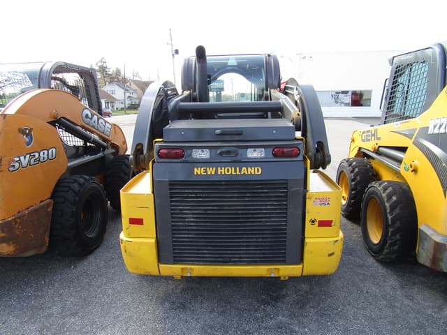 Image of New Holland L328 equipment image 1